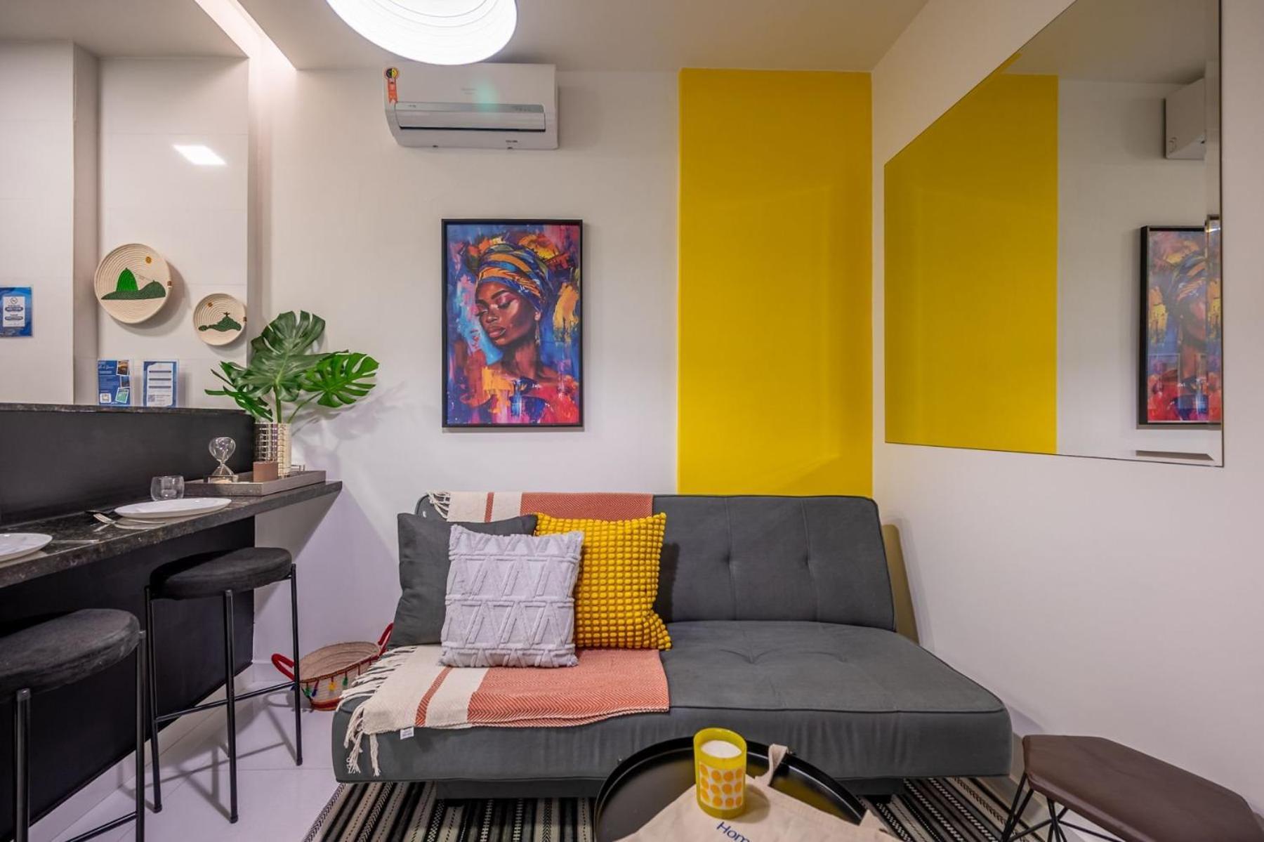 E Sala No Posto 6, 2 Minutos A Pe Da